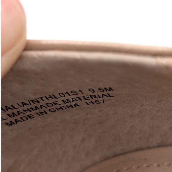 Steve Madden Nathalia Patent Leather Kitten Heels Pumps Nude Size US9.5M EU40 - Picture 6 of 11